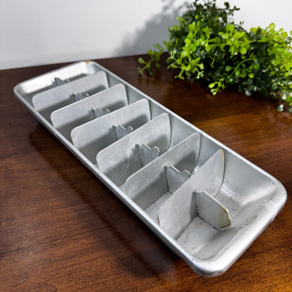 Vintage Aluminum Ice Cube Tray Metal Lever Release 14 Cubes Classic Kitchen
